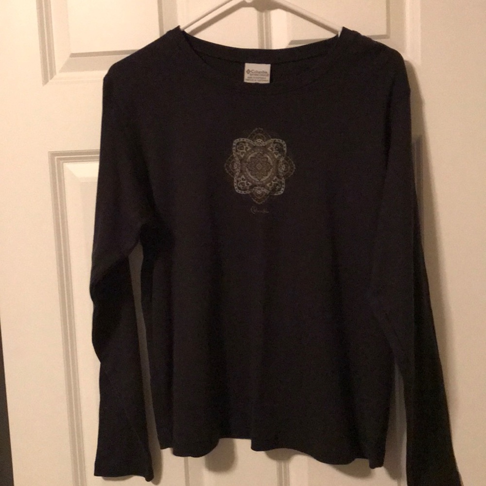 Columbia Women’s XL black shirt